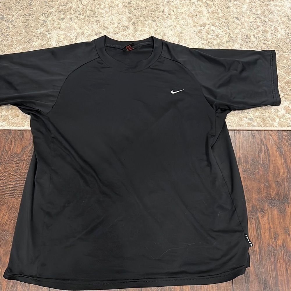 VTG Nike Embroidered Swoosh T‎ Shirt Mens Sz L black Breathable made in USA